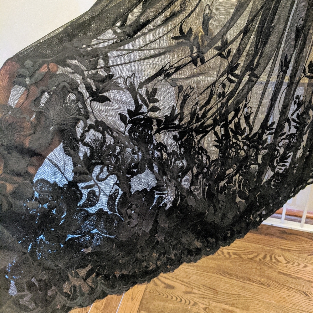 LuLu's NWT Black Lace dress - Picture 4 of 9